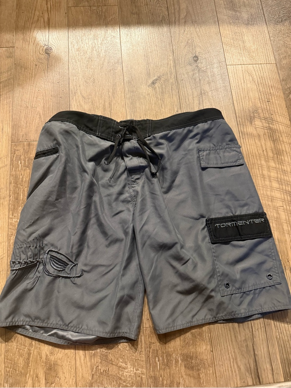 Tormenter Gray Board Shorts with Black Waistband Fish skeleton size 38
